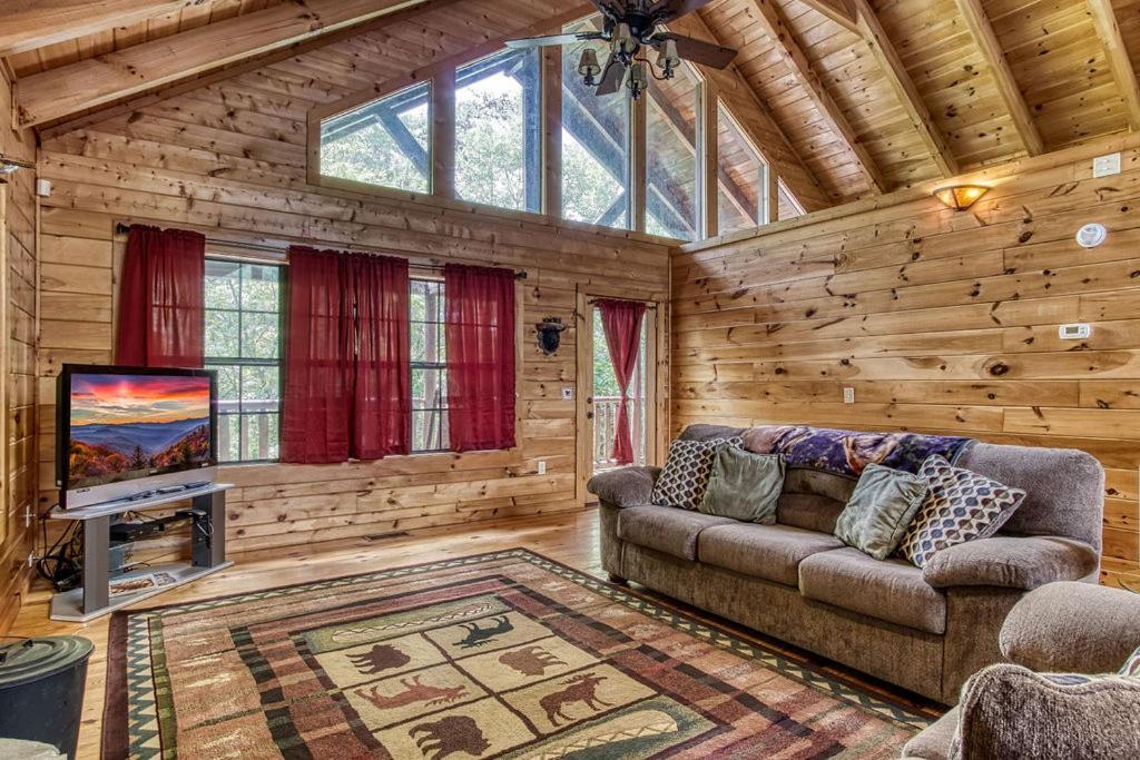 Always Kiss Me Goodnight- Hot Tub, You Get 1089 Of Free Area Attraction Tickets For Each Paid Day! Pigeon Forge Exterior foto
